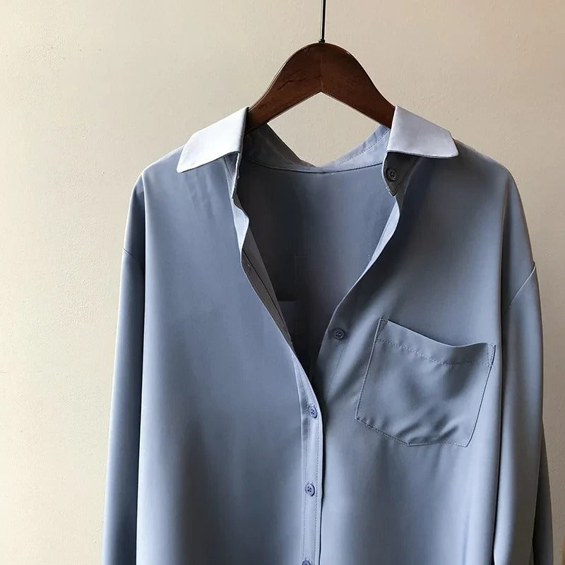 Riley – Silk Blouse with Fluid Elegance