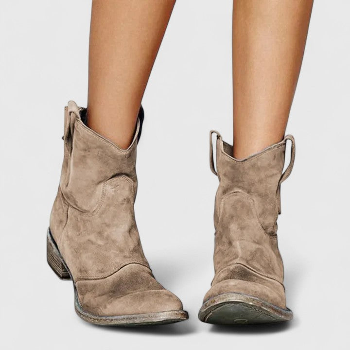 ALEA– WESTERN CHIC ANKLE BOOTS