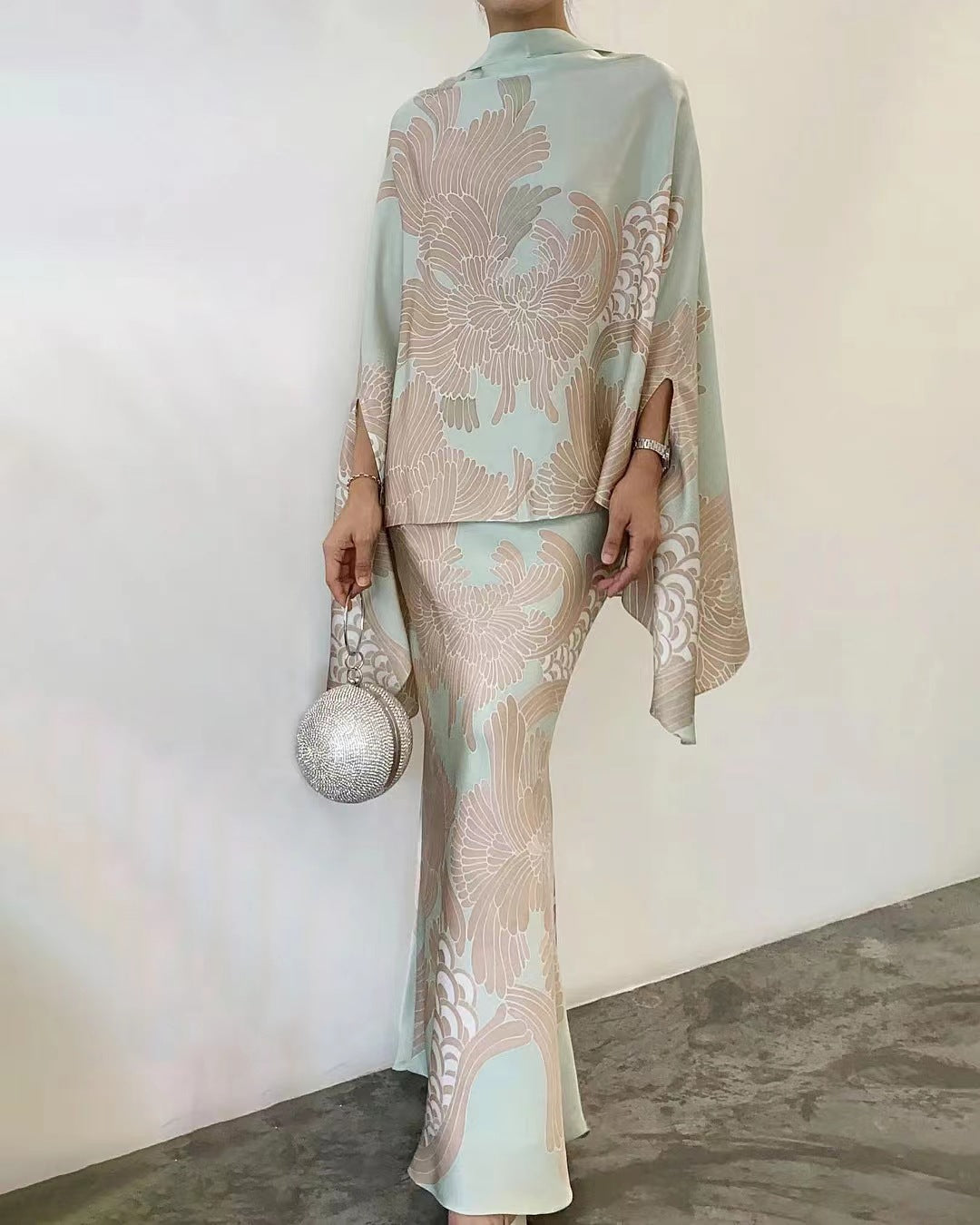 ALTHEA – STYLISH PRINTED LOOSE SUIT