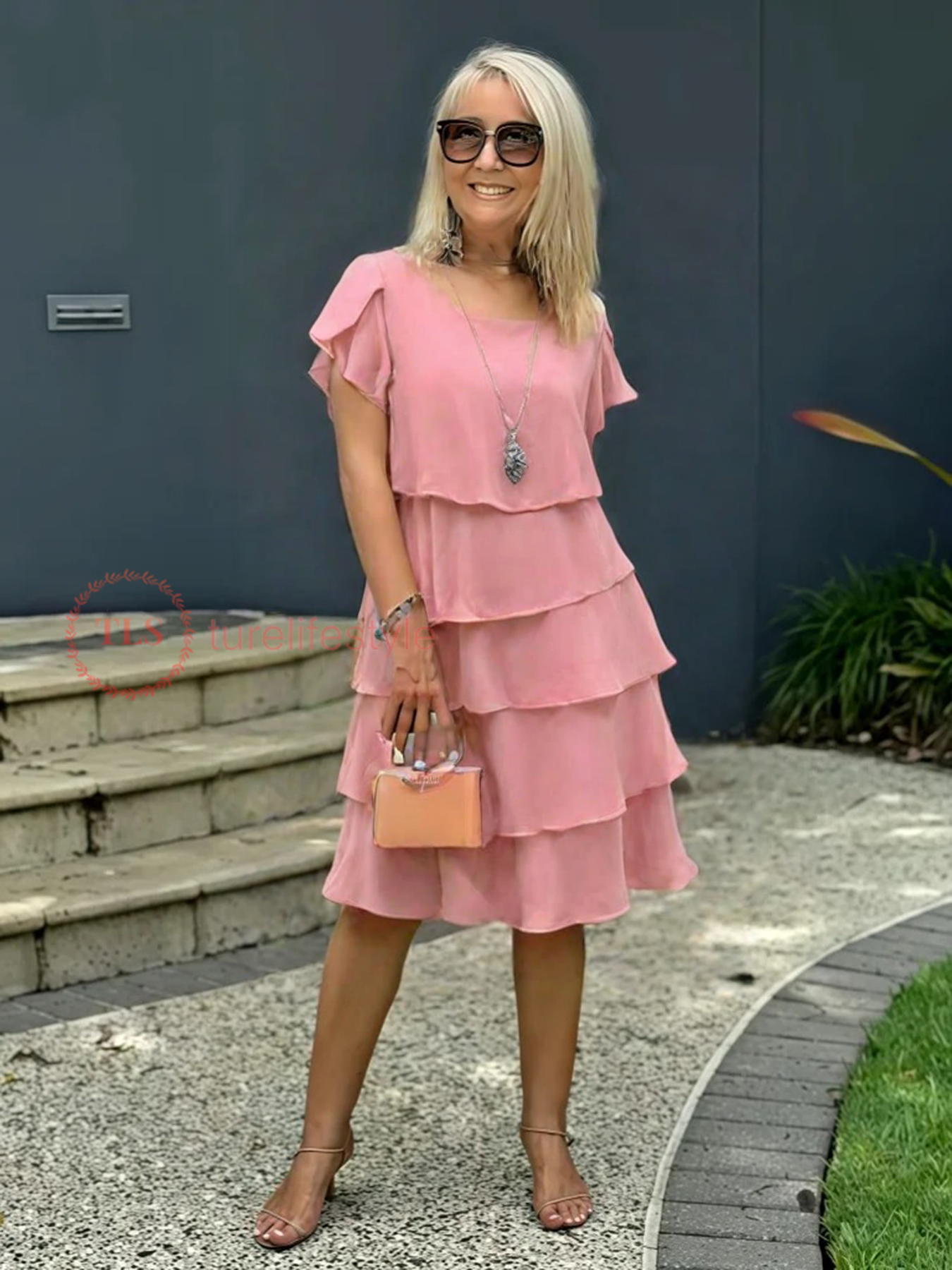 Grace | Effortless Elegance and Feminine Charm